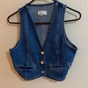 Love Tree Blue Denim Cropped Vest